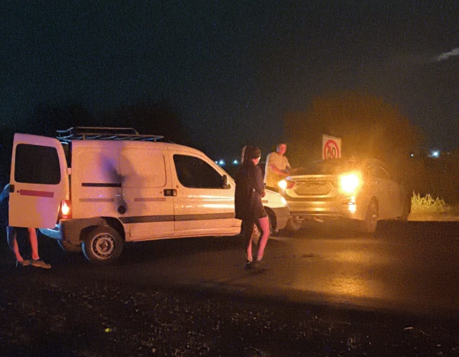 Un corte de luz que duró todo el día en Roldán terminó con unos cien vecinos manifestándose en la A012